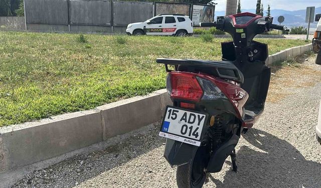 Kontrolden çıkan motosiklet devrildi, sürücü yaralandı