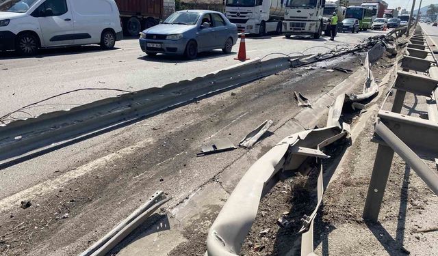 Kontrolden çıkan tır bariyerleri aşarak karşı şeride geçti: 1 yaralı