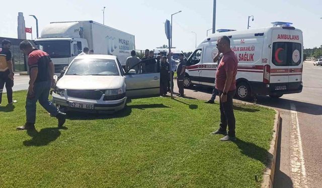 Konya'da otomobil ile kamyon çarpıştı: 3 yaralı