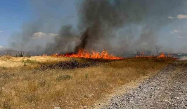 Kulu'da anız yangını