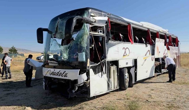 Kütahya'daki otobüs kazasında 25 yaralı taburcu edildi