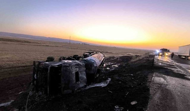Mardin'de mazot yüklü tanker yandı