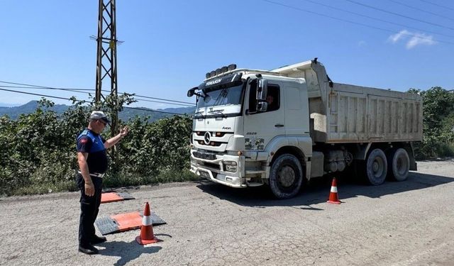 Ordu'da ağır tonajlı araç denetimi: 11 araca ceza