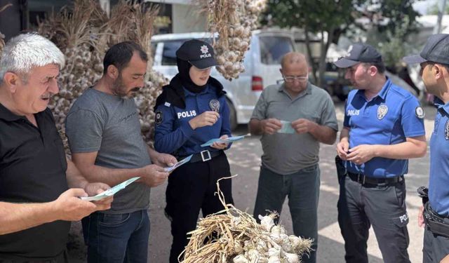 Ordu'da polis ekiplerinden dolandırıcılığa karşı broşürlü uyarı