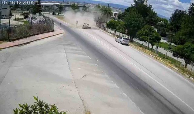 Otomobil takla attı, sürücü yaralandı
