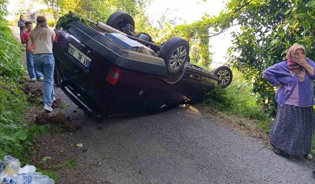Rampada geri kayan otomobil takla attı: 4 yaralı