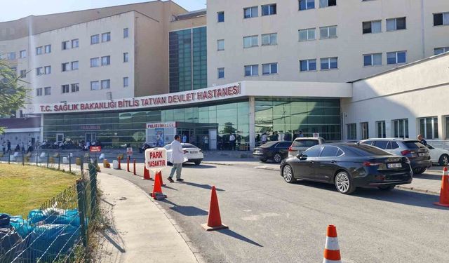 Sağlık müdürünün makam aracı kazaya karıştı: 11 yaşındaki çocuk yaralandı