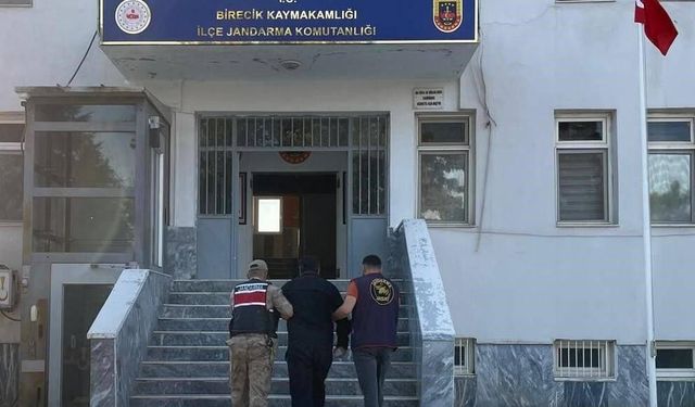 Silahla yağma suçundan aranan şahıs yakalandı