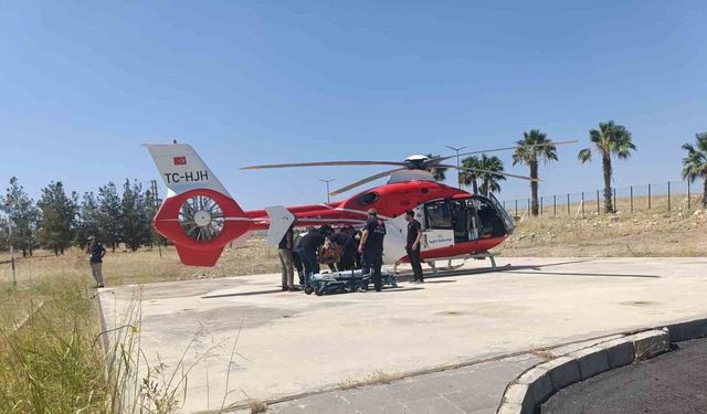 Şırnak'ta yaralanan şahıs ambulans helikopterle Şanlıurfa'ya getirildi