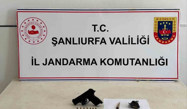 Şüpheli şahısların üzerindn uyuşturucu ve silah çıktı