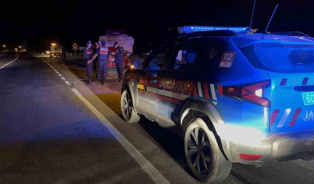 Tırın dorsesine otomobili ile çarpan 21 yaşındaki sürücü yaşam savaşını kaybetti