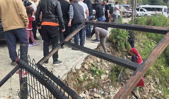 Trabzon Çal Mağarası önündeki korkuluklar kırıldı, 2 turist yamaçtan düşerek yaralandı
