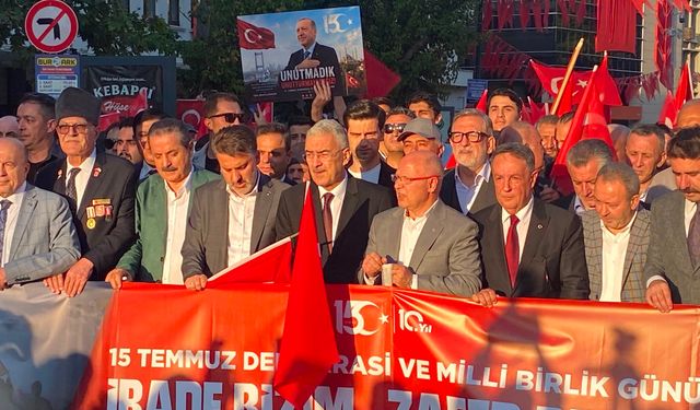 Bursa’da 15 Temmuz’un 10. yılında binler demokrasi için yürüdü