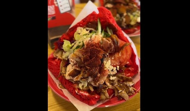 Almanya'daki 'çilekli döner' gündem oldu