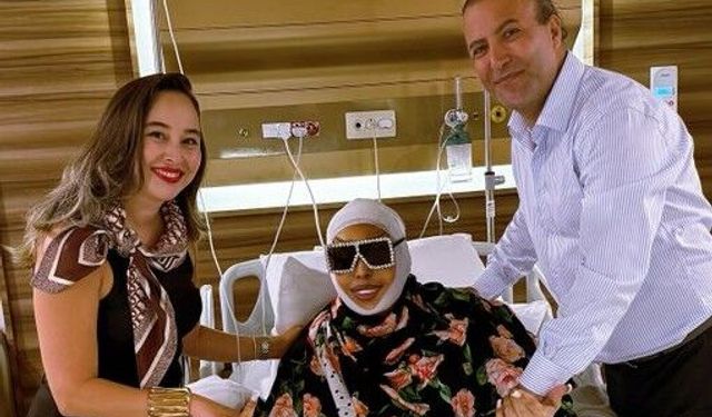 74 yaşındaki Bülent Ersoy estetik ameliyat oldu