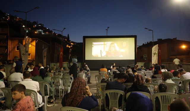 Osmangazi’de yaz akşamları sinema keyfiyle renklendi