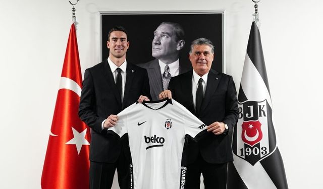 Vlahovic Beşiktaş’ta: 3 yıllık sözleşme imzalandı