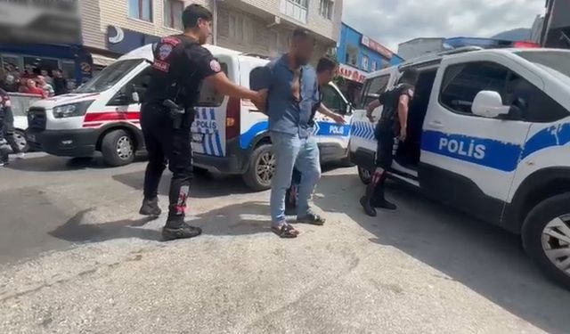 Bursa'da mahalle savaş alanına döndü