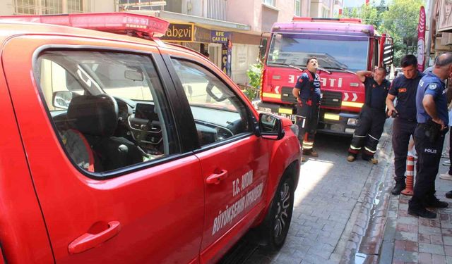 Aydın'da apartman dairesinde patlama: 1'i ağır 2 yaralı
