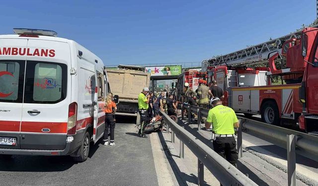 Basın Ekspres yolunda feci kaza: Motosiklet sürücüsü hafriyat kamyonunun altında kaldı