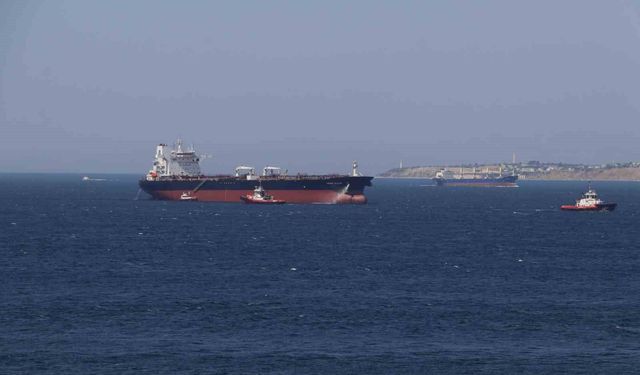 Boş ham petrol tankeri Çanakkale önlerinde dümen arızası yaptı