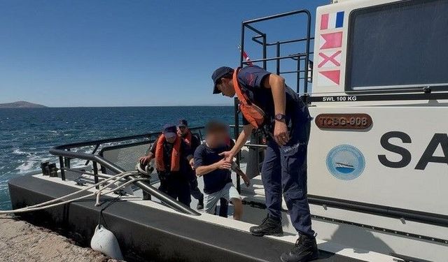 Bozcaada açıklarında gemide rahatsızlanan personelin tıbbi tahliyesi gerçekleştirildi