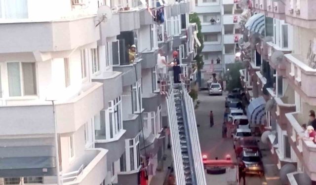 Bursa’da korkutan ev yangını: 2 kişi kurtarıldı