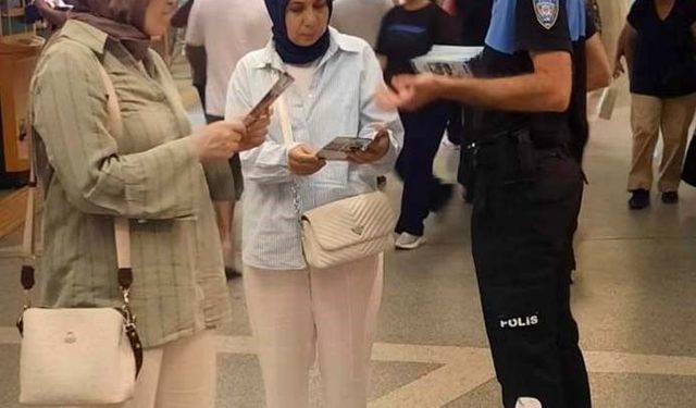 Bursa'da polis ekiplerinden vatandaşlara güvenlik bilgilendirmesi