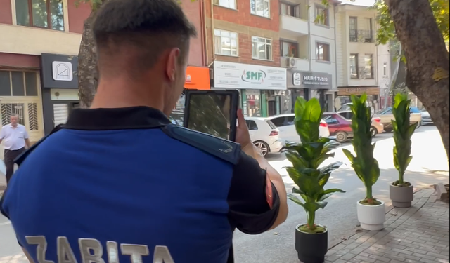 Bursa'da kaldırım işgaline sıkı denetim