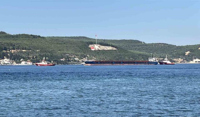 Çanakkale Boğazı'ndan geçen genel kargo gemisi makine arızası yaptı