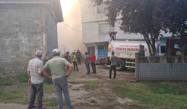 Çaycuma'da odunluk yangınına ilk müdahaleyi jandarma ekipleri yaptı