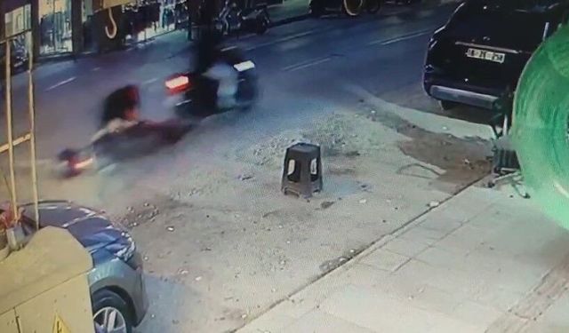 Çukuru fark etmedi, dengesini kaybetti! O anlar kameraya yansıdı