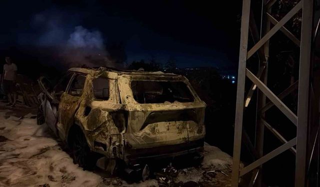 Erdek'te otomobil yangını paniğe neden oldu