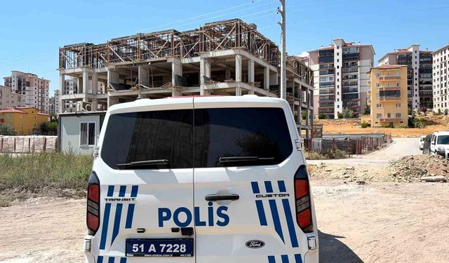 İnşaattan düşen işçi yaralandı