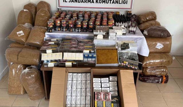 Jandarmadan kaçakçılara darbe: Çok miktarda kaçak tütün ve sigara ele geçirildi