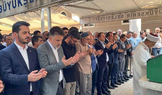 Başkan Ferhat Erol'un hayatını kaybeden amcası son yolculuğuna uğurlandı