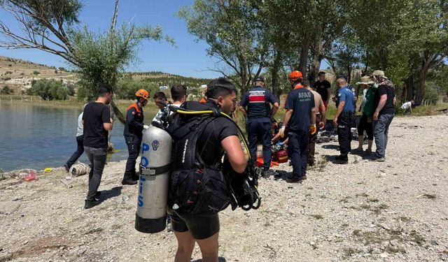 Olta teknesini kurtarmak isterken barajda can verdi