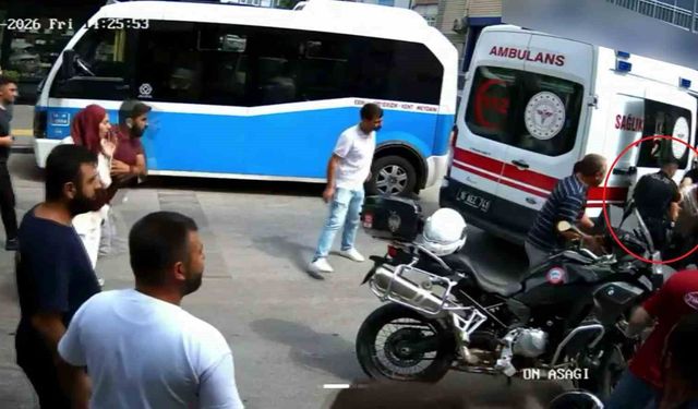Polis bıçağı elinden aldı, faciayı önledi