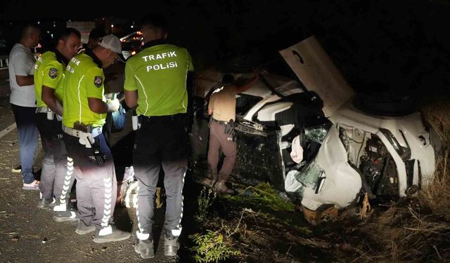 Takla atan otomobil hurdaya döndü: 2 yaralı