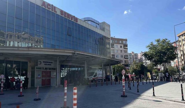 Tartıştığı kişiler tarafından bıçaklanan 18 yaşındaki genç hayatını kaybetti