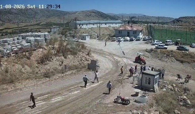Traktörü üzerlerine sürdüğü kavganın kamera görüntüleri ortaya çıktı