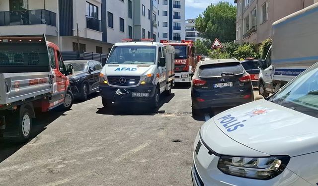 Tuzla'da foseptik çukuruna giren işçi hayatını kaybetti