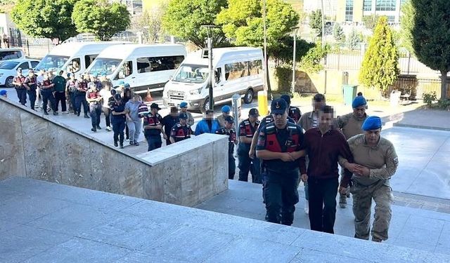 Uşak'ta Belediyesine  yönelik operasyonda 9 kişi tutuklandı