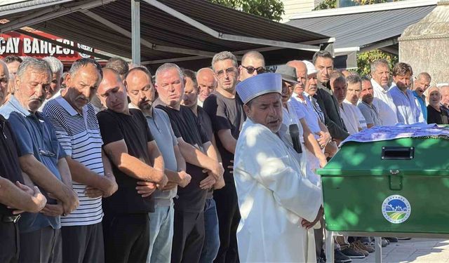 Üvey oğlu tarafından öldürülen baba son yolculuğuna uğurlandı