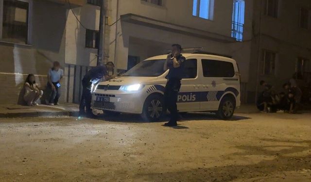 40 yaşındaki adam evinde ölü bulundu, polis inceleme başlattı