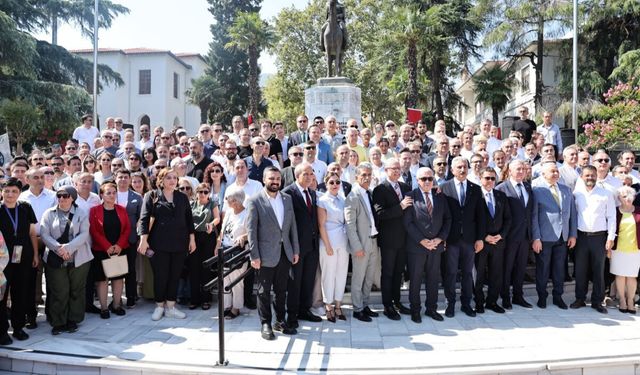 Yeni Parti Bursa’da 20 bin üye yaptı: Bu geceye kadar üye olanlar oy kullanabilecek