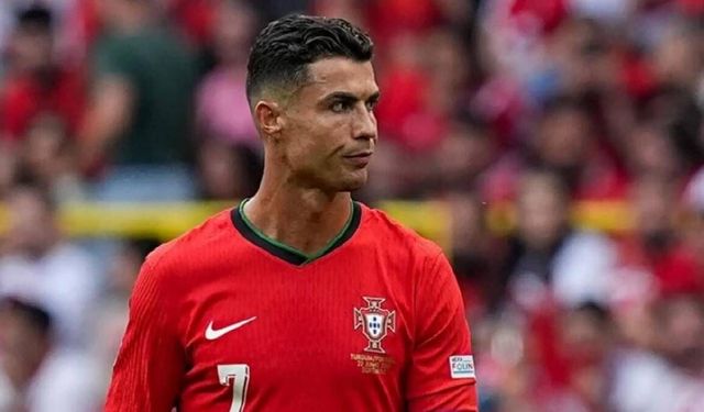 Ronaldo milli takım kampından ayrıldı: Zehir zemberek mesaj paylaştı
