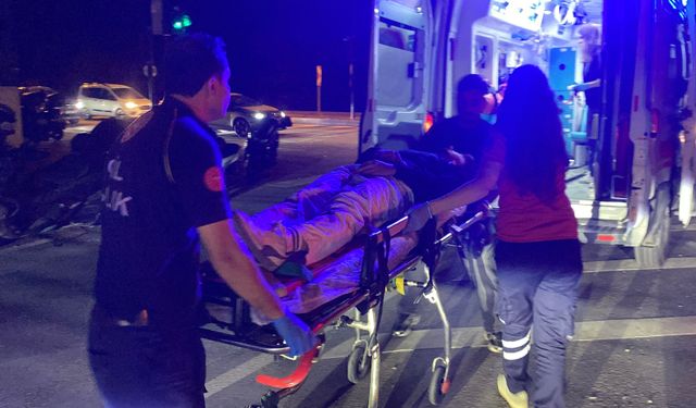 Bursa’da motosiklet ile otomobil çarpıştı: 2 genç yaralandı