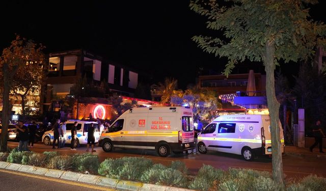 Kafenin önünde silahlar konuştu: Ölü ve yaralılar var