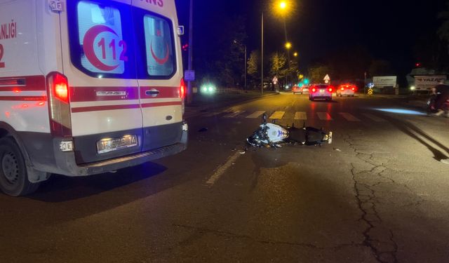Bursa’da gece yarısı korkutan kaza: 18 yaşındaki motosikletli ağır yaralandı